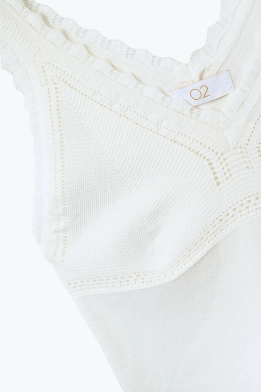 White Knit V-Neck Top with Scalloped Edges - WHITE / ONE - Tops