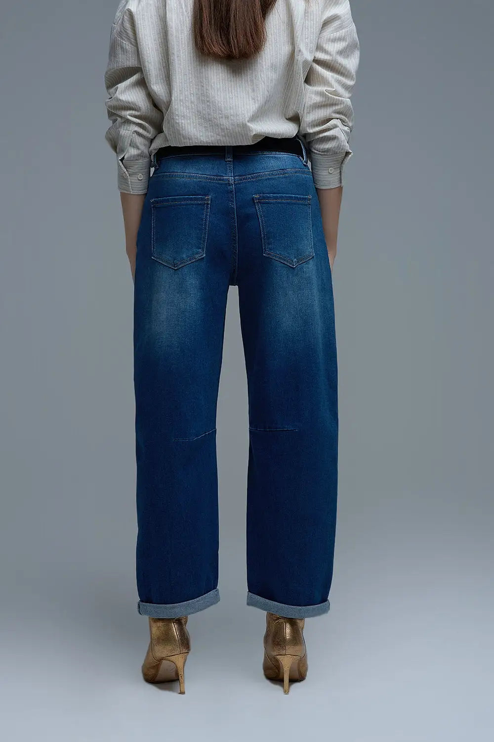 Basic Barrel Style jeans in Mid Blue