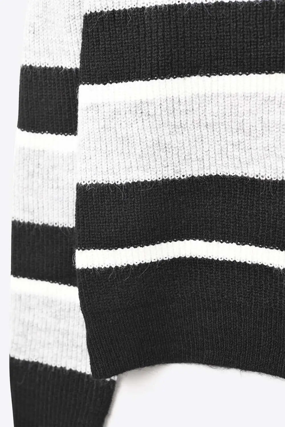 Black jersey with white and grey stripes - Sweaters