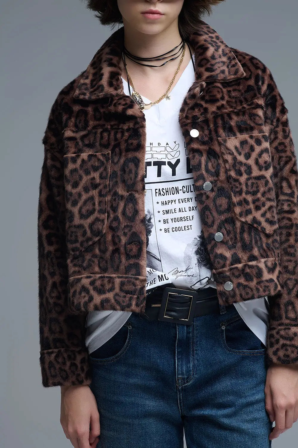Cropped button-up faux fuzzy jacket in bold leopard print - Jackets