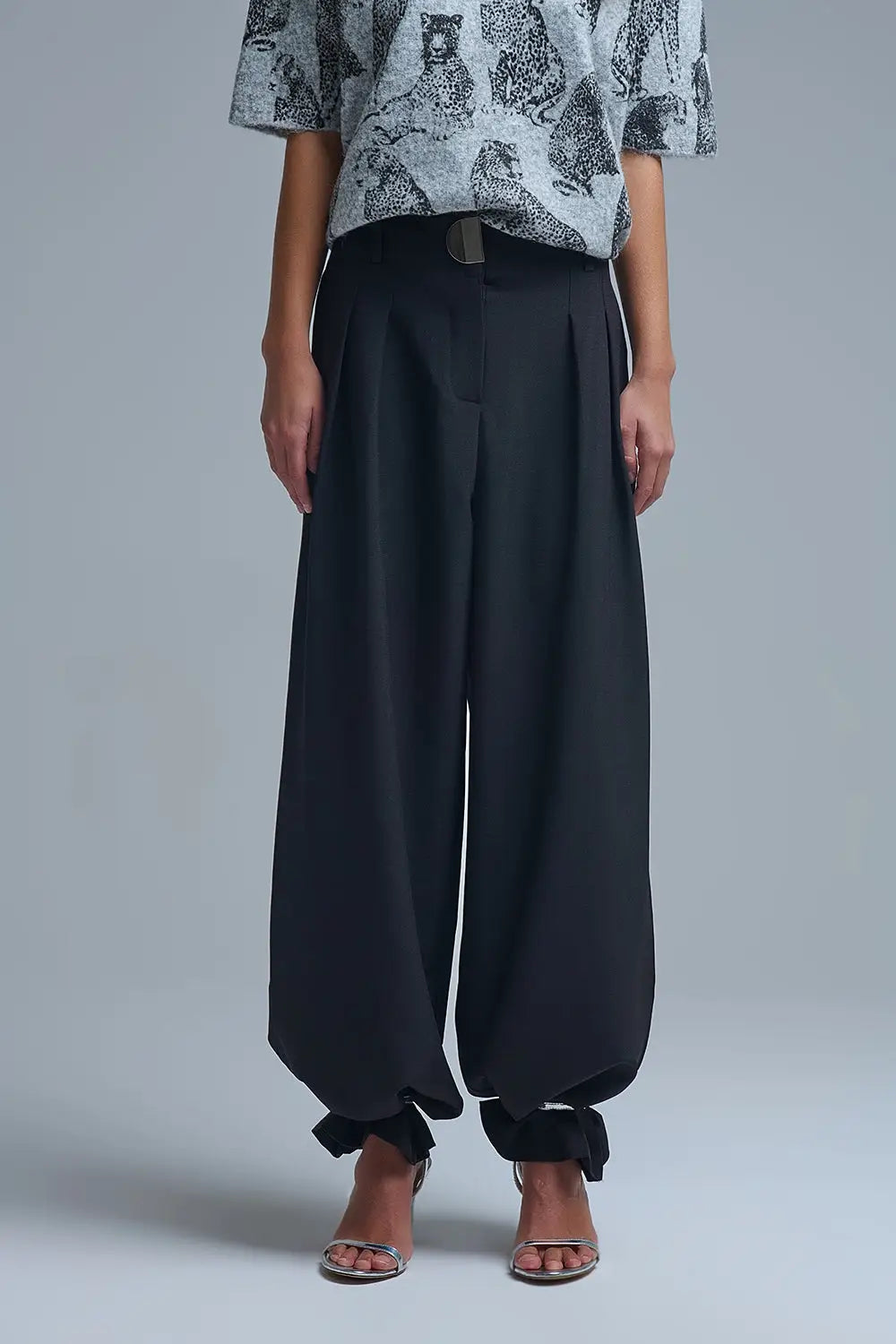 Black pleated Wide Pants with with metal buckle - Pants