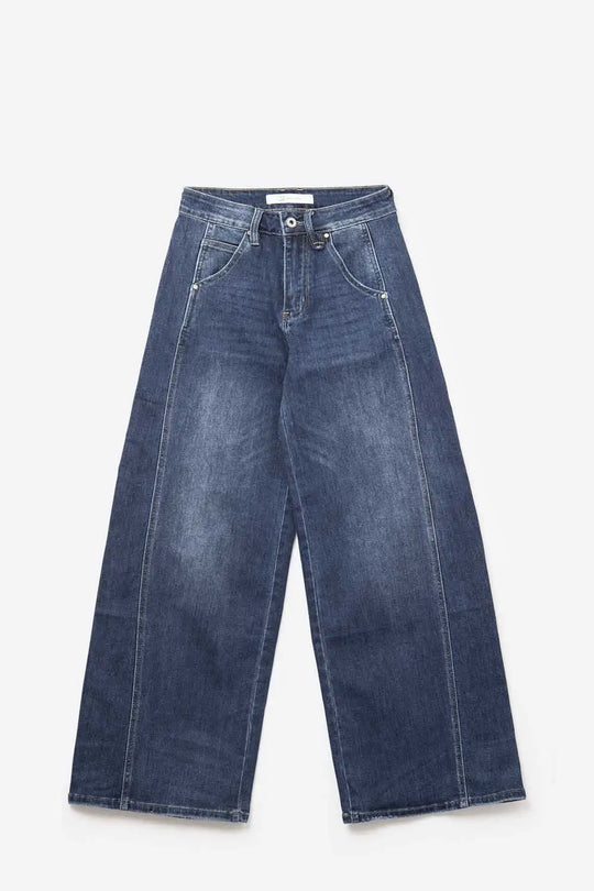 Extra Wide Leg Jeans In Mid Wash with side pockets