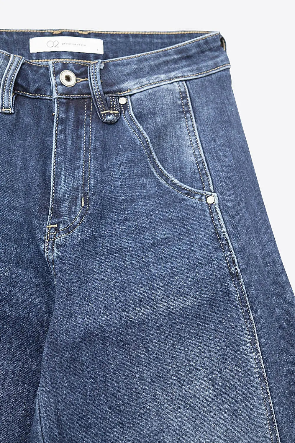 Extra Wide Leg Jeans In Mid Wash with side pockets