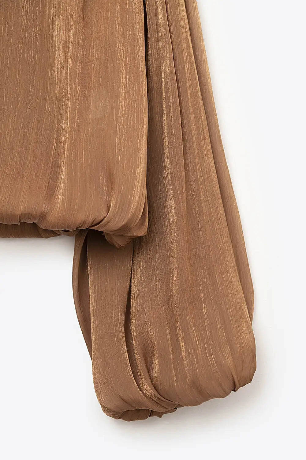 Elegant shiny Satin Cropped top in camel - Tops
