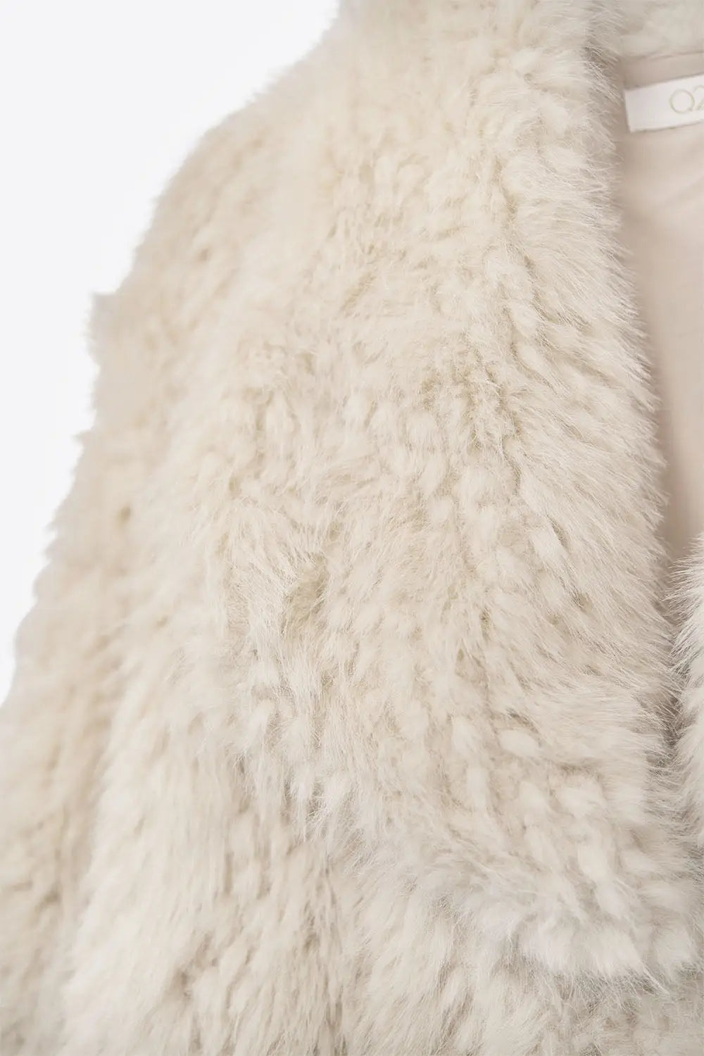 Chic beige Faux Fur Jacket with a wide neck - Jackets