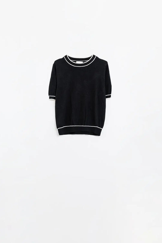 Black short sleeve sweater with white line detail - BLACK / ONE - Sweaters