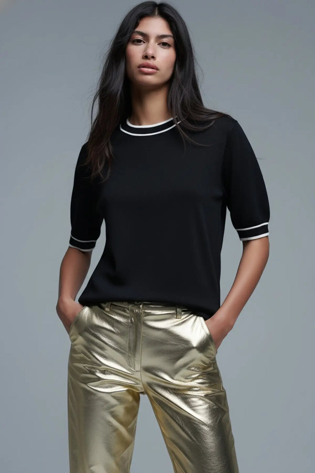 Black short sleeve sweater with white line detail - BLACK / ONE - Sweaters