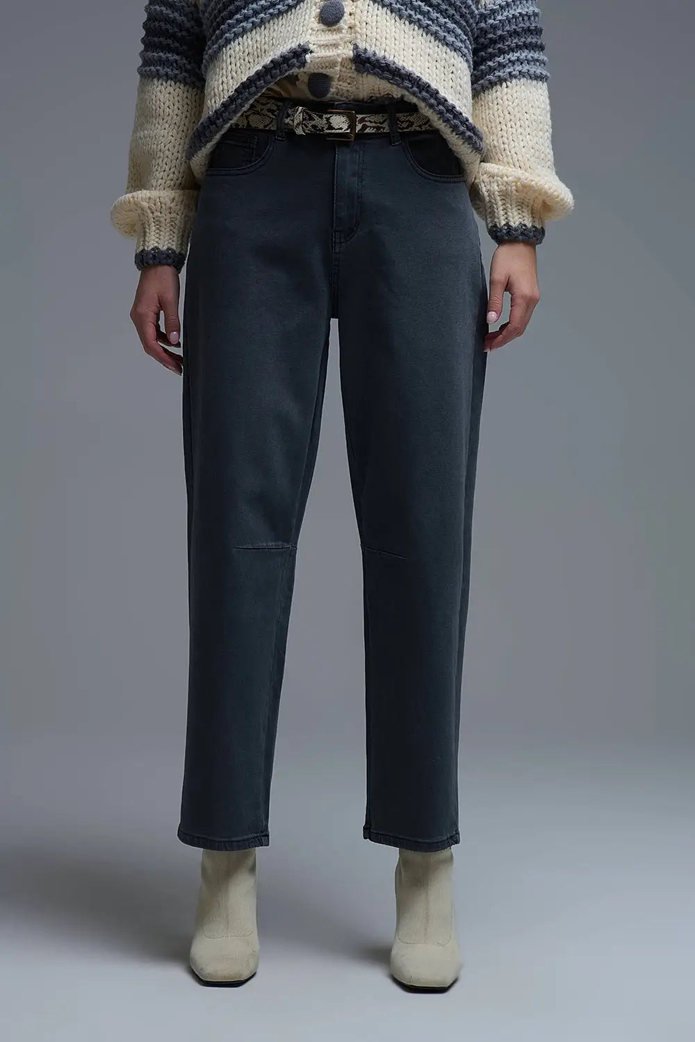 Comfortable stretch jeans with barrel leg in grey - Colored Jeans