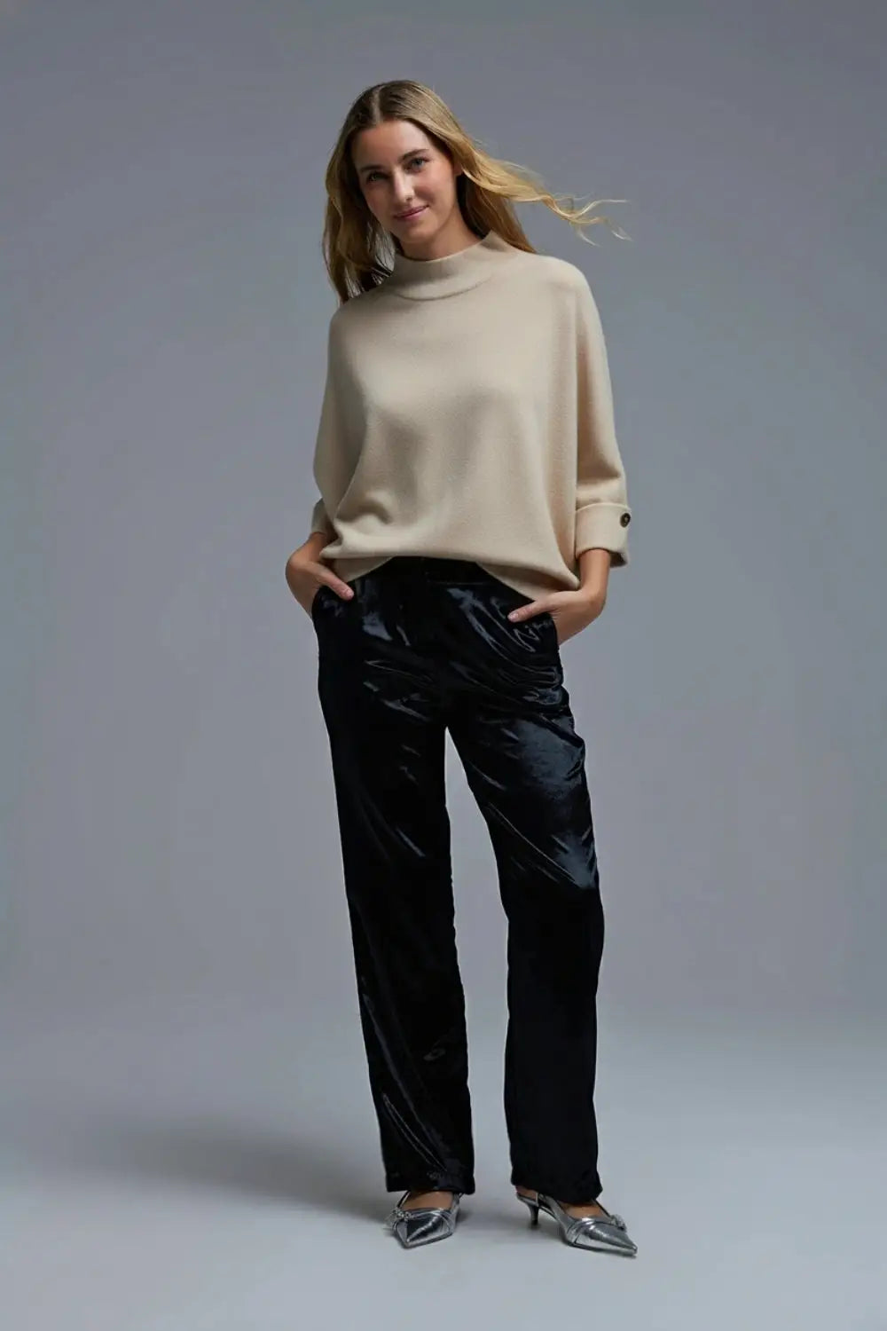 Cream Knitted Sweater with Button Details - CREAM / ONE - Sweaters
