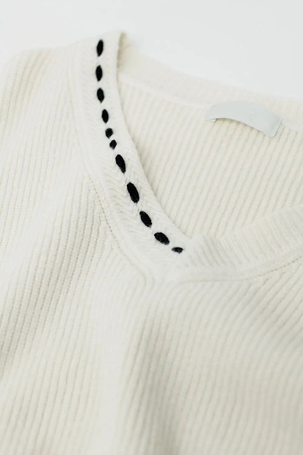V neck sweater with black embroidered detail - CREAM / ONE - Sweaters