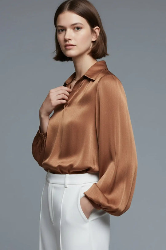 Elegant shiny Satin Cropped top in camel - Tops