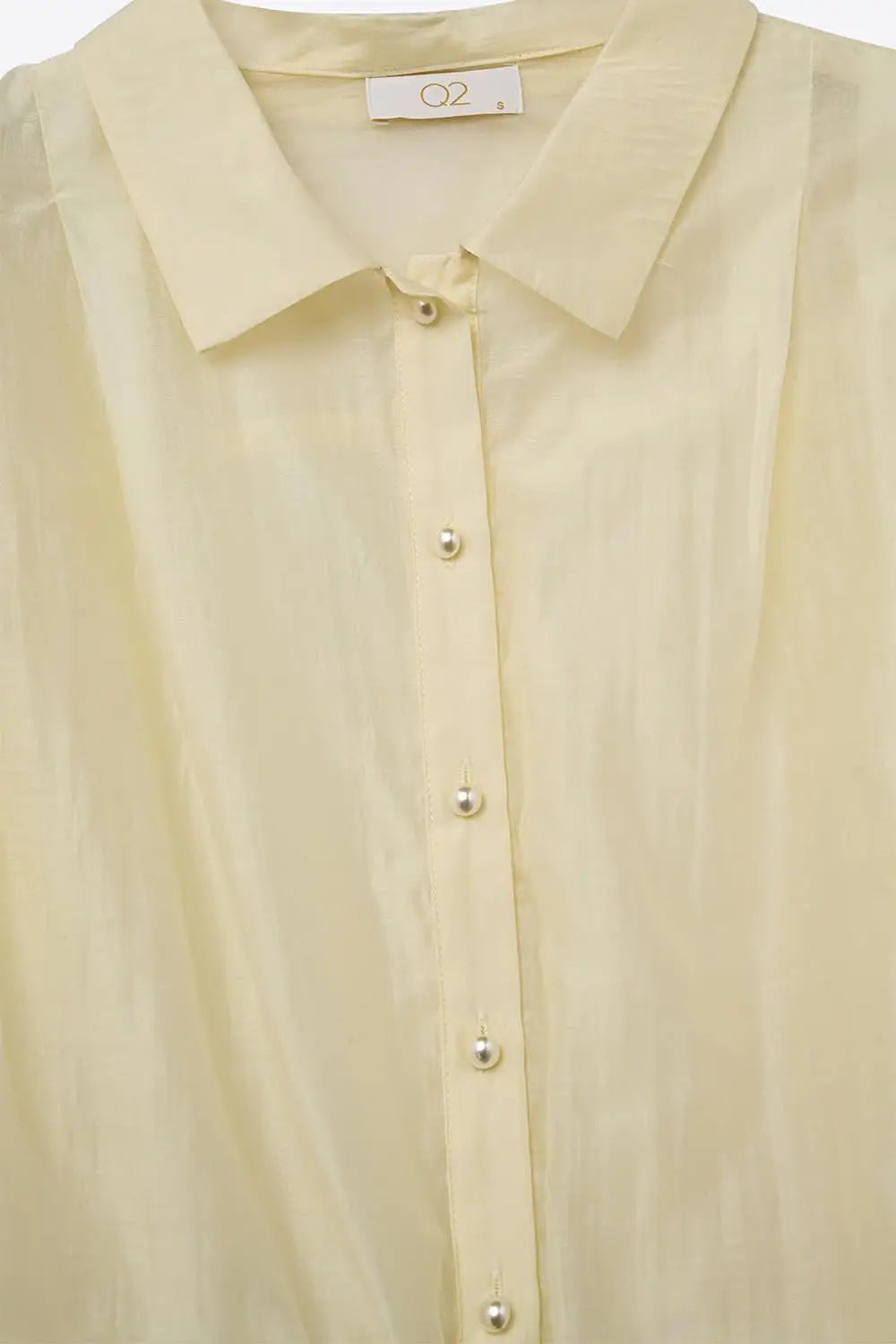 Tencel Silk Blouse in cream with Balloon Sleeves and nacar Buttons - Shirts