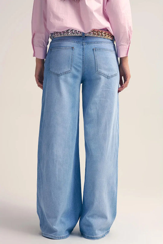 Light wash straight jeans with printed lips