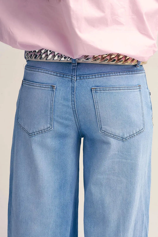Light wash straight jeans with printed lips