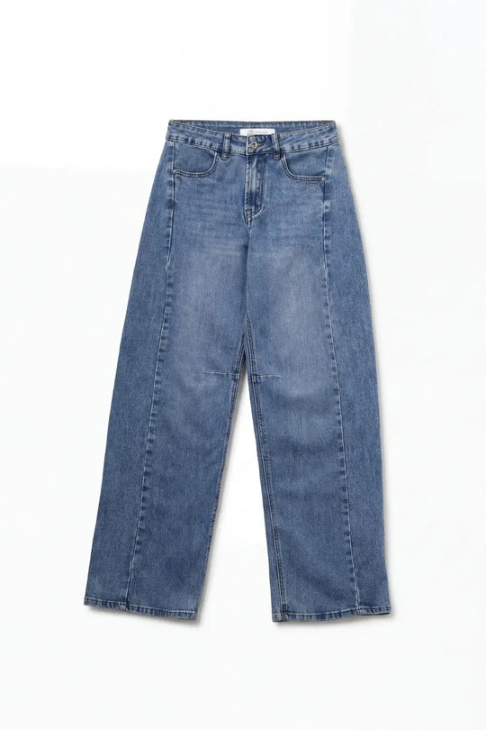 Straight barrel-style jeans with knee stitching detail