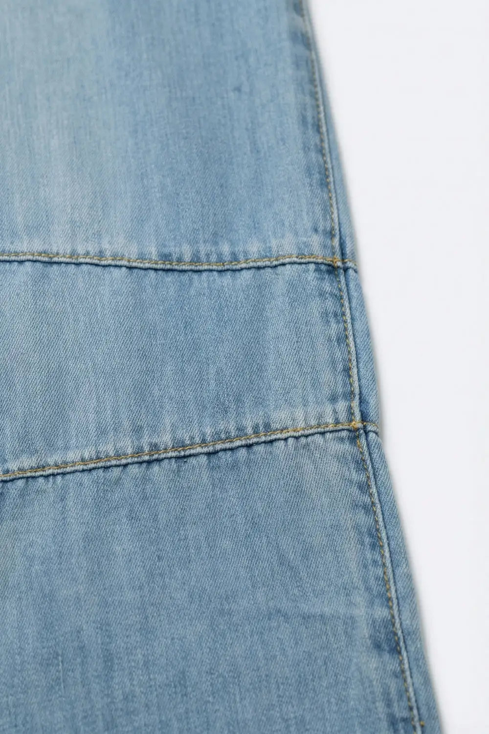 Light Wash Barrel Jeans With Knee Seam Detail