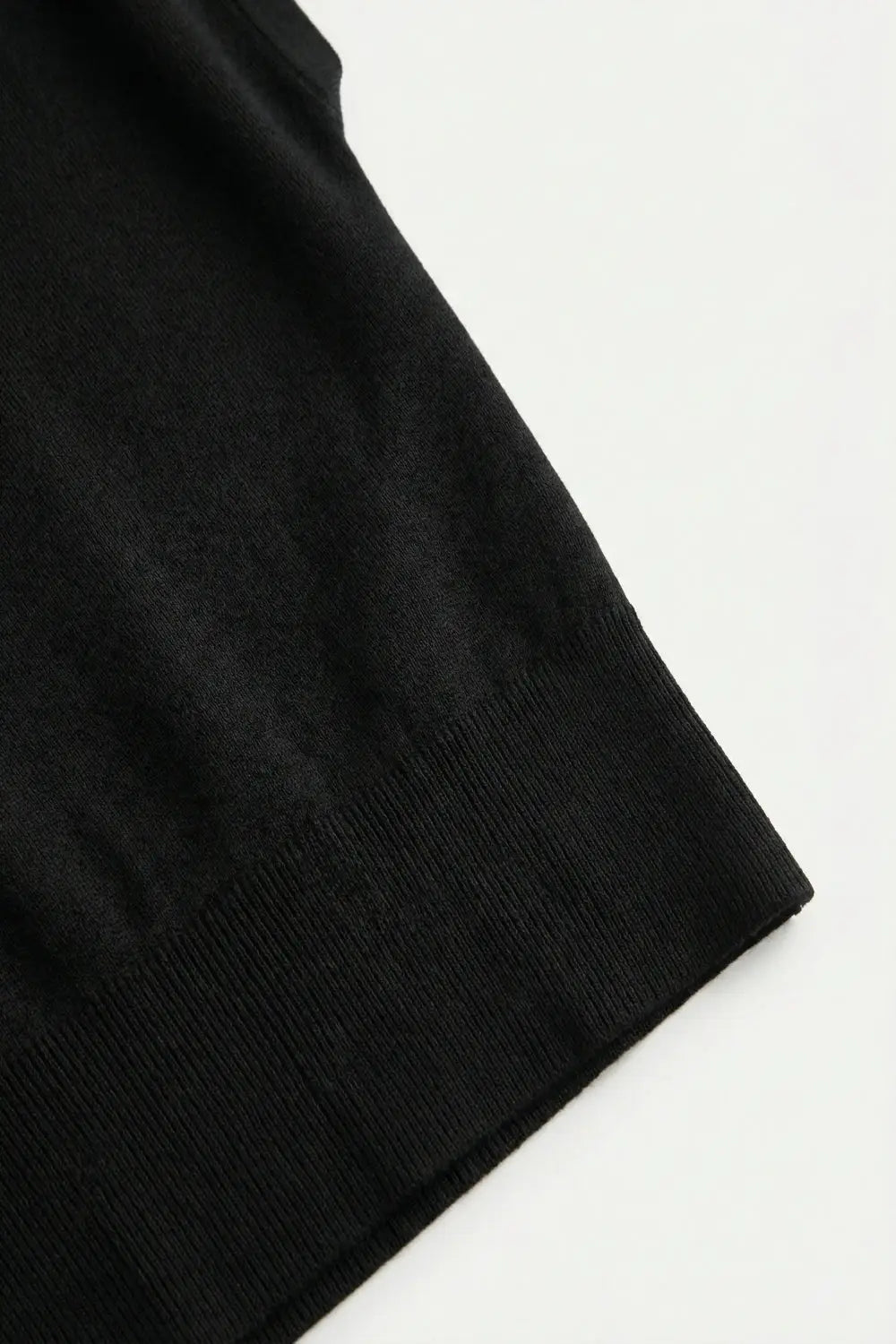 Lightweight Knit sweater with Wide Ribbed Waistband in black - BLACK / ONE - Sweaters