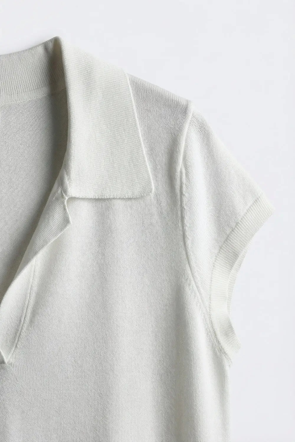 White Relaxed Fit Short Sleeve V-Neck polo - WHITE / ONE - Polos