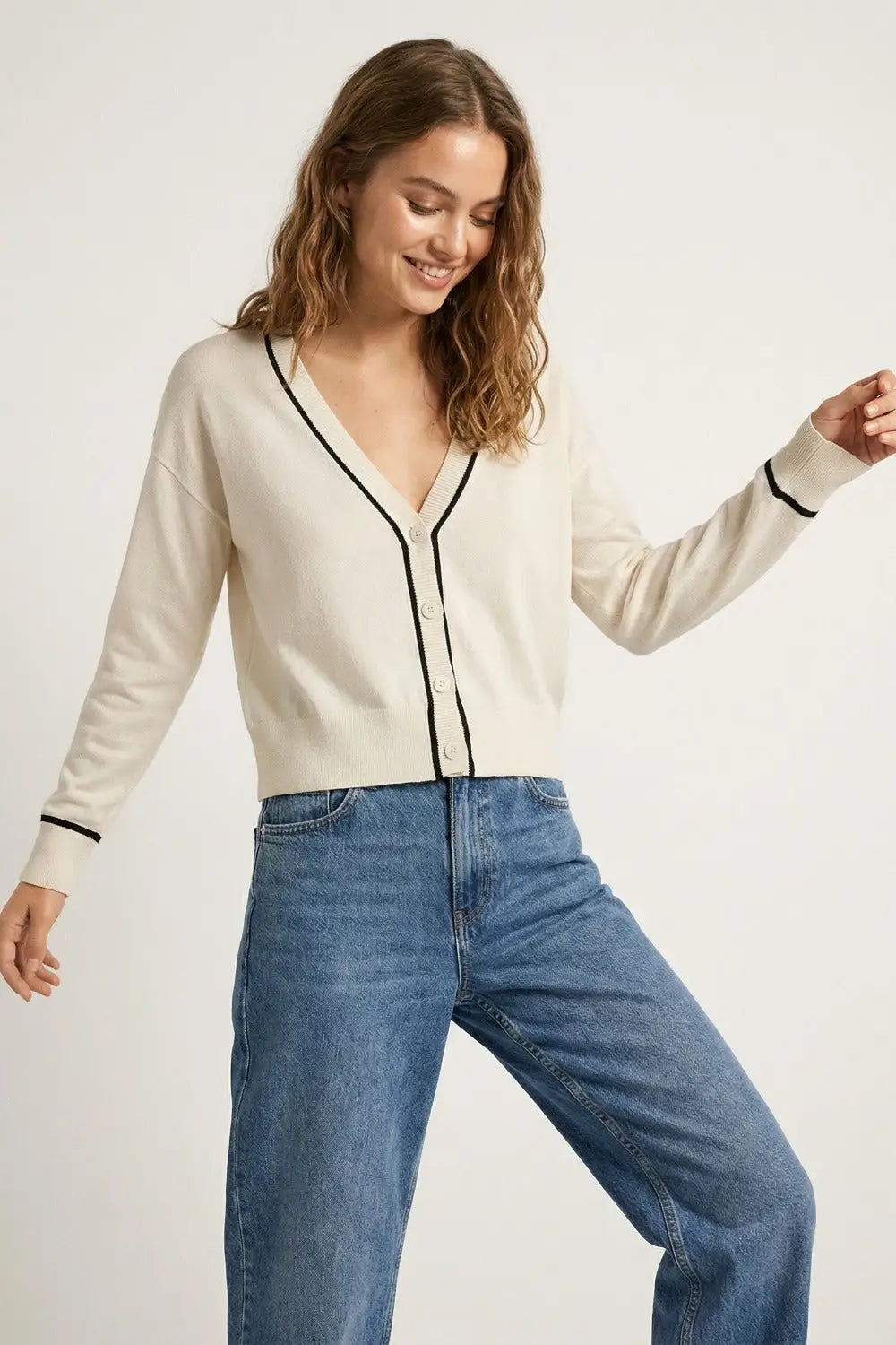 White Fine Knit Cardigan with Contrast Trim in black - WHITE / ONE - Cardigans