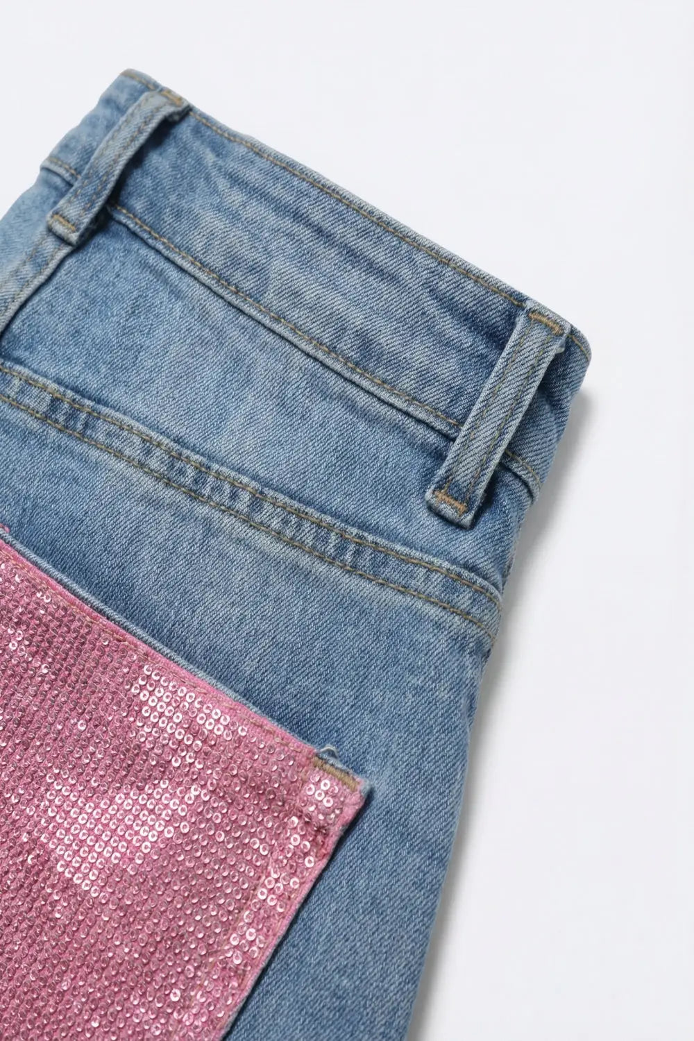 Light Blue Denim Jeans with Pink Back Pockets in strass