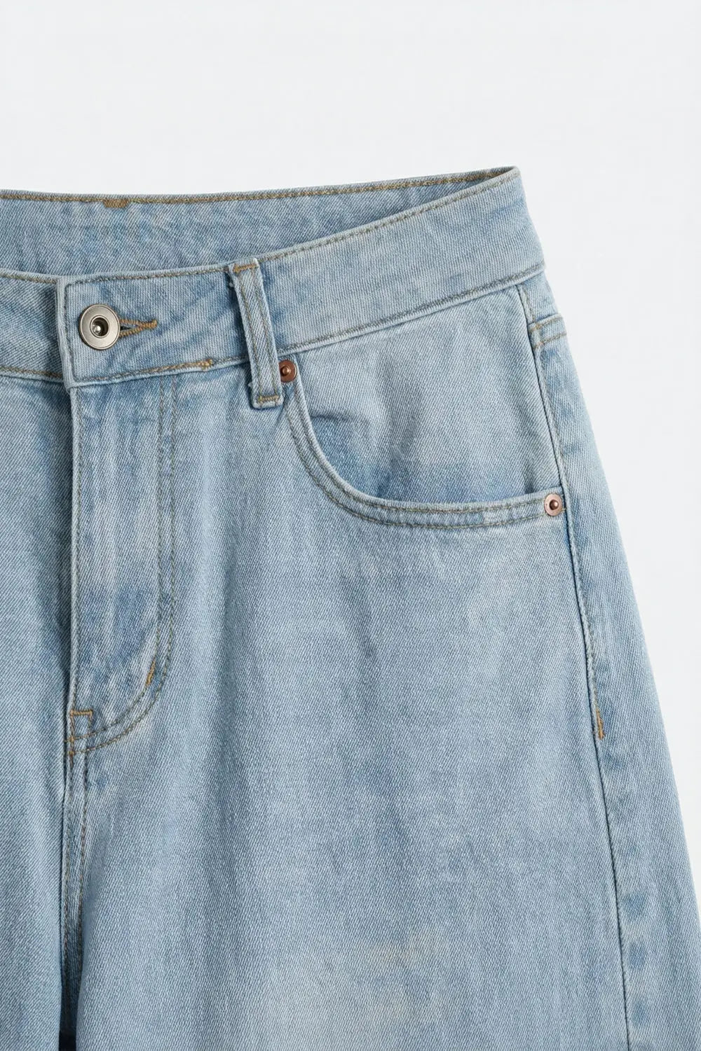 Light Blue Wide-Leg Denim Jeans with lightweight fabric - Pants