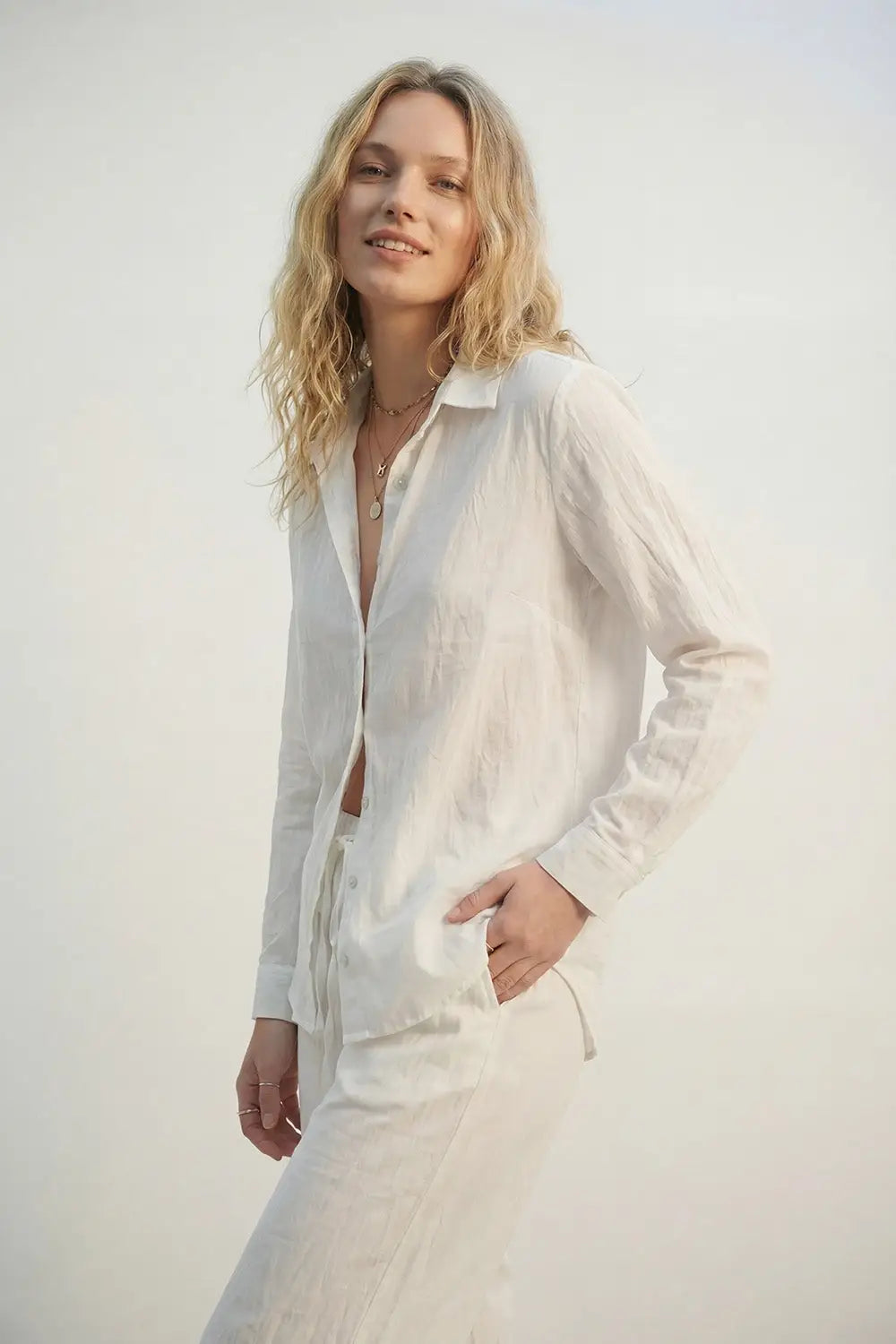 Lightweight Crinkled Shirt with Relaxed Silhouette in cream - Shirts