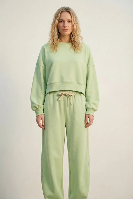Crew Neck Dropped Shoulder Basic Sweatshirt in green - GREEN / ONE - Sweaters