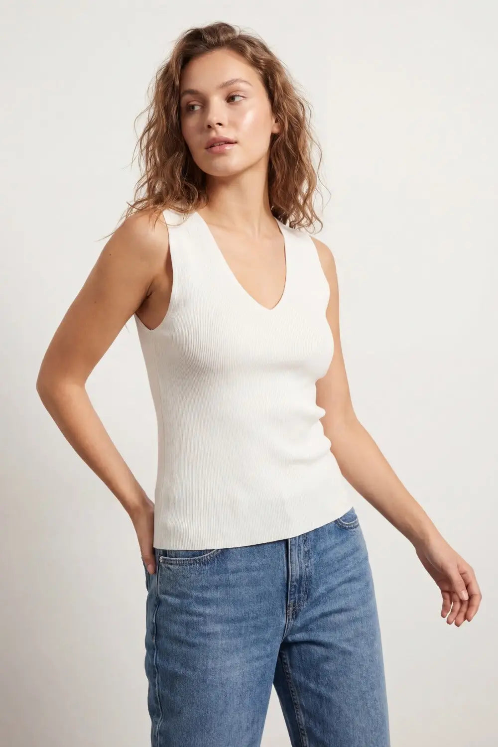 White sleeveless fine knitted top With V-Neck - WHITE / ONE - Sweaters