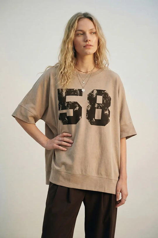 Oversized Cotton sweatshirt with 58 Graphic logo and Side Slits - CAMEL / ONE - Sweaters