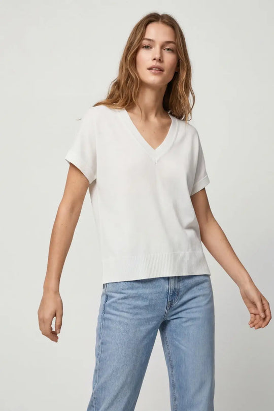 V-Neck Short Sleeve fine Knit sweater in white color - WHITE / ONE - Sweaters