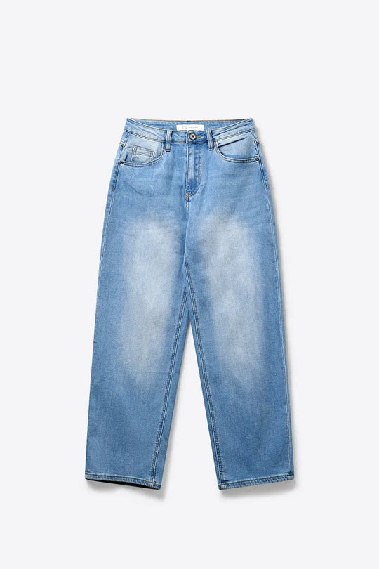 mid-rise Straight Leg Denim Jeans in Light Blue wash