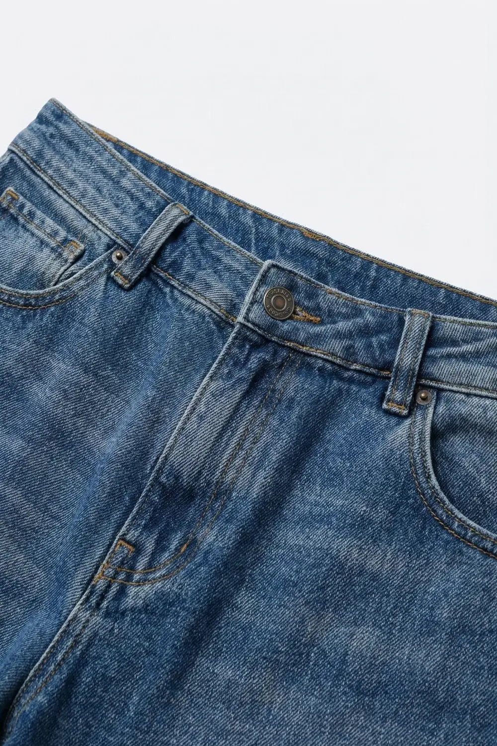 Light Wash Barrel Leg Jeans With Knee Seam Detail