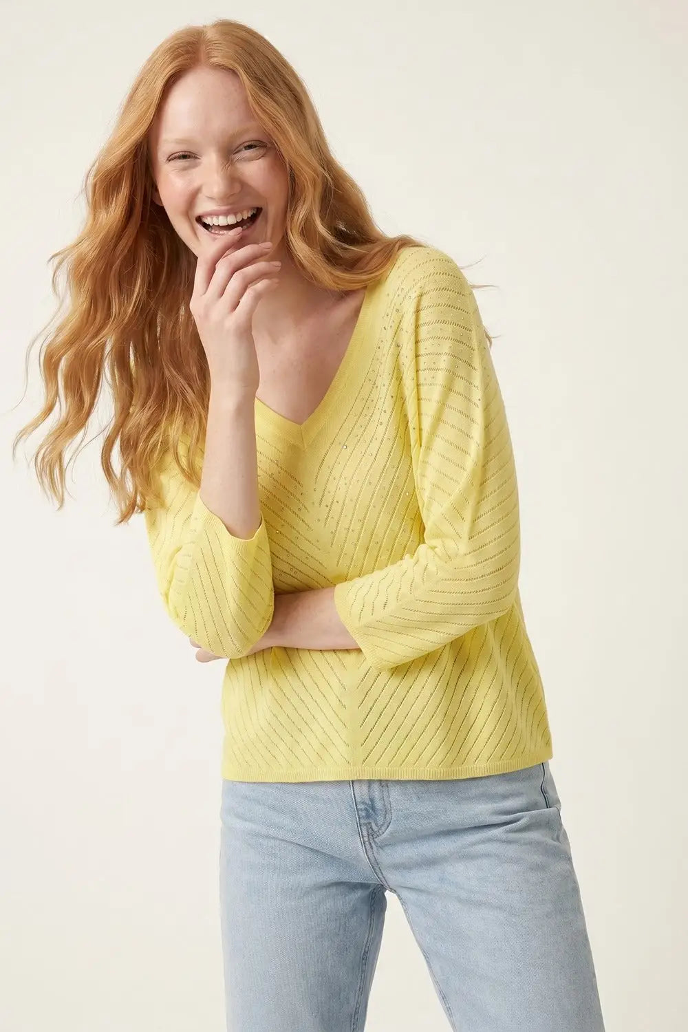 V-Neck Embellished Lightweight Knit sweater in yellow - YELLOW / ONE - Sweaters