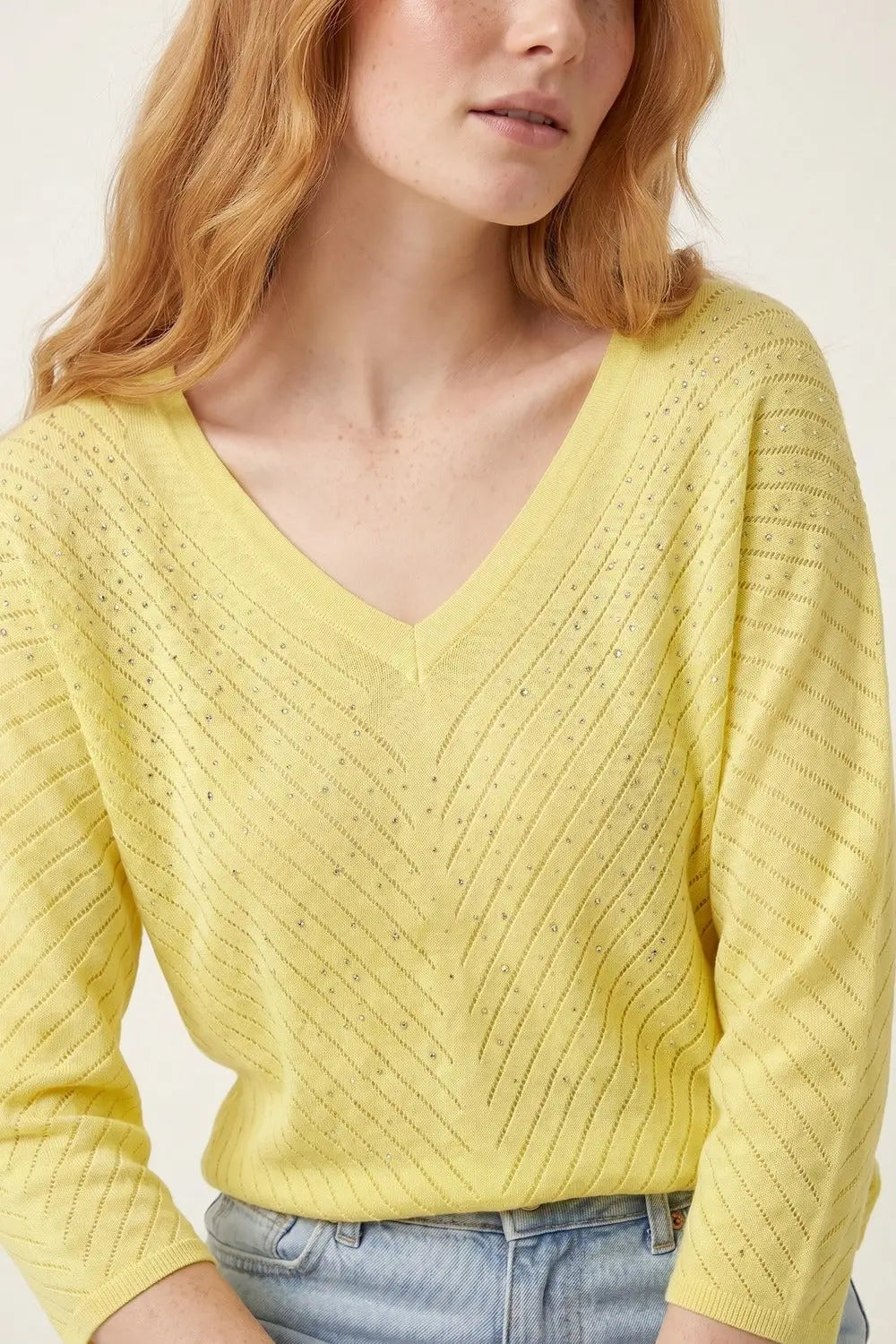 V-Neck Embellished Lightweight Knit sweater in yellow - YELLOW / ONE - Sweaters