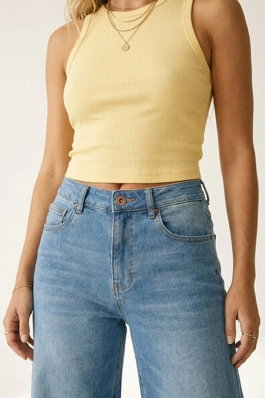 Wide-Leg mid Wash Denim Jeans with side seam