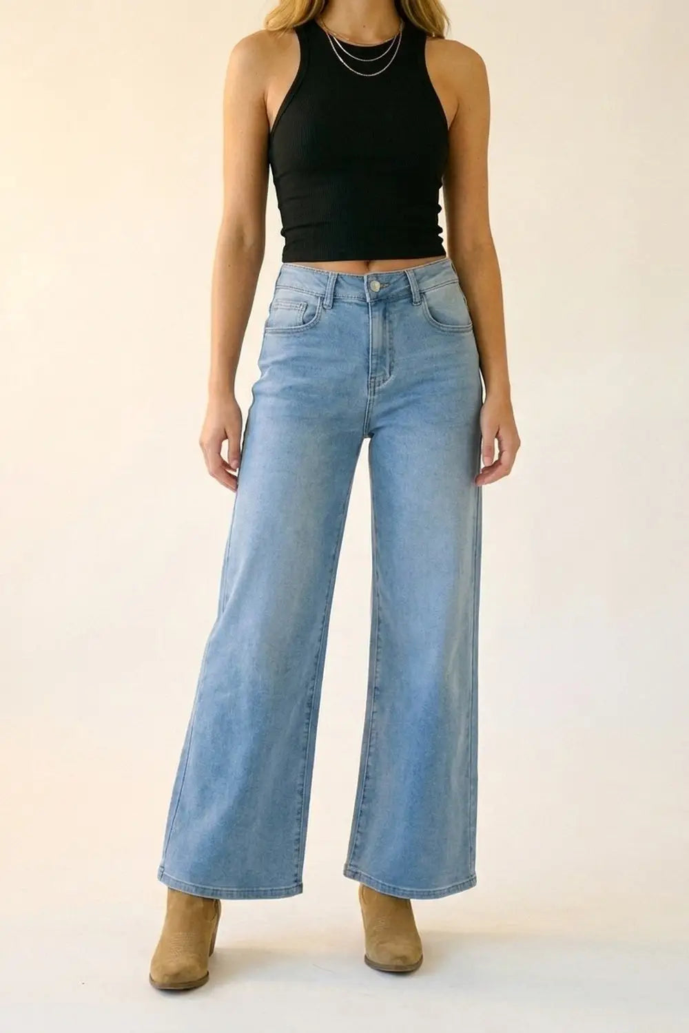 Light Blue Wide-Leg Denim Jeans in ankle lengh