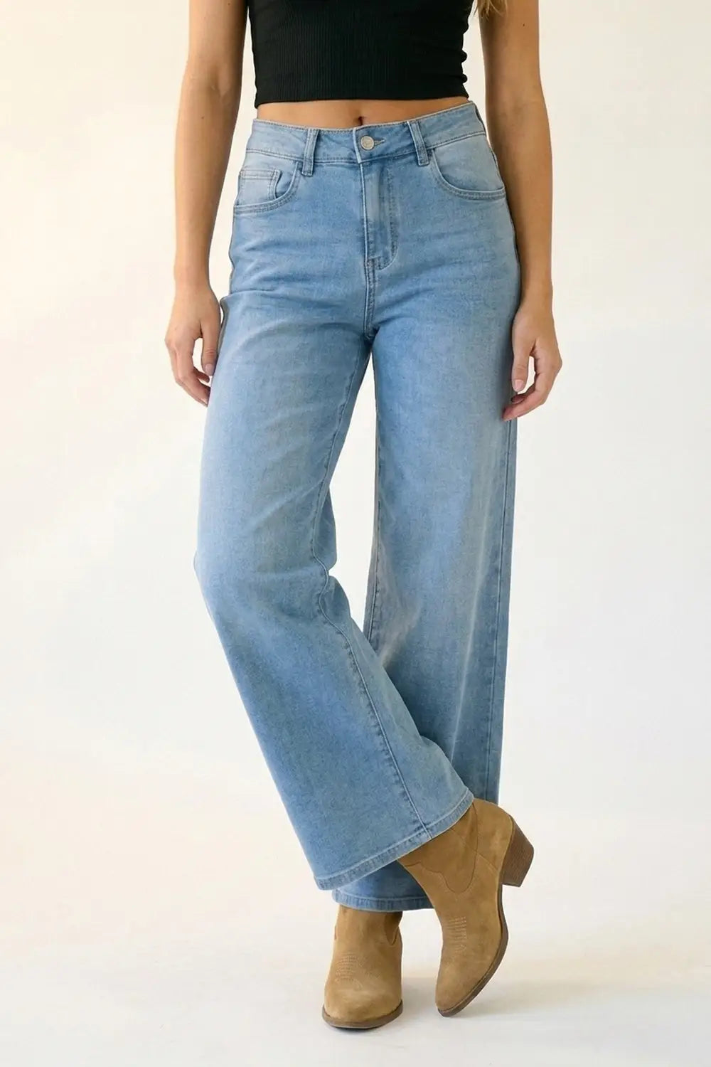 Light Blue Wide-Leg Denim Jeans in ankle lengh