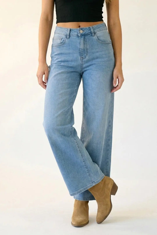 Light Blue Wide-Leg Denim Jeans in ankle lengh