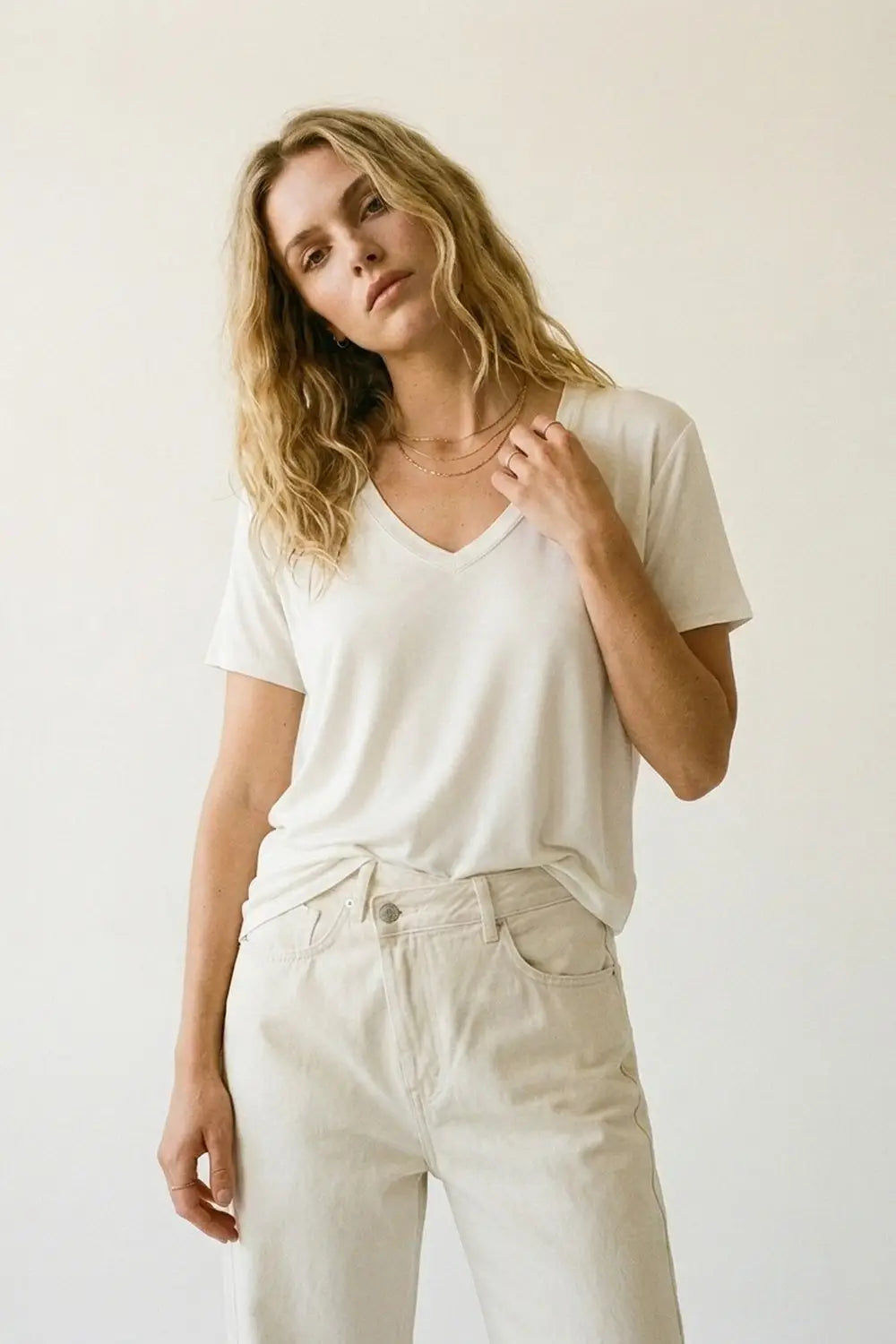 White Soft wide V-Neck t-shirt in viscose fabric - WHITE / ONE - T-Shirts