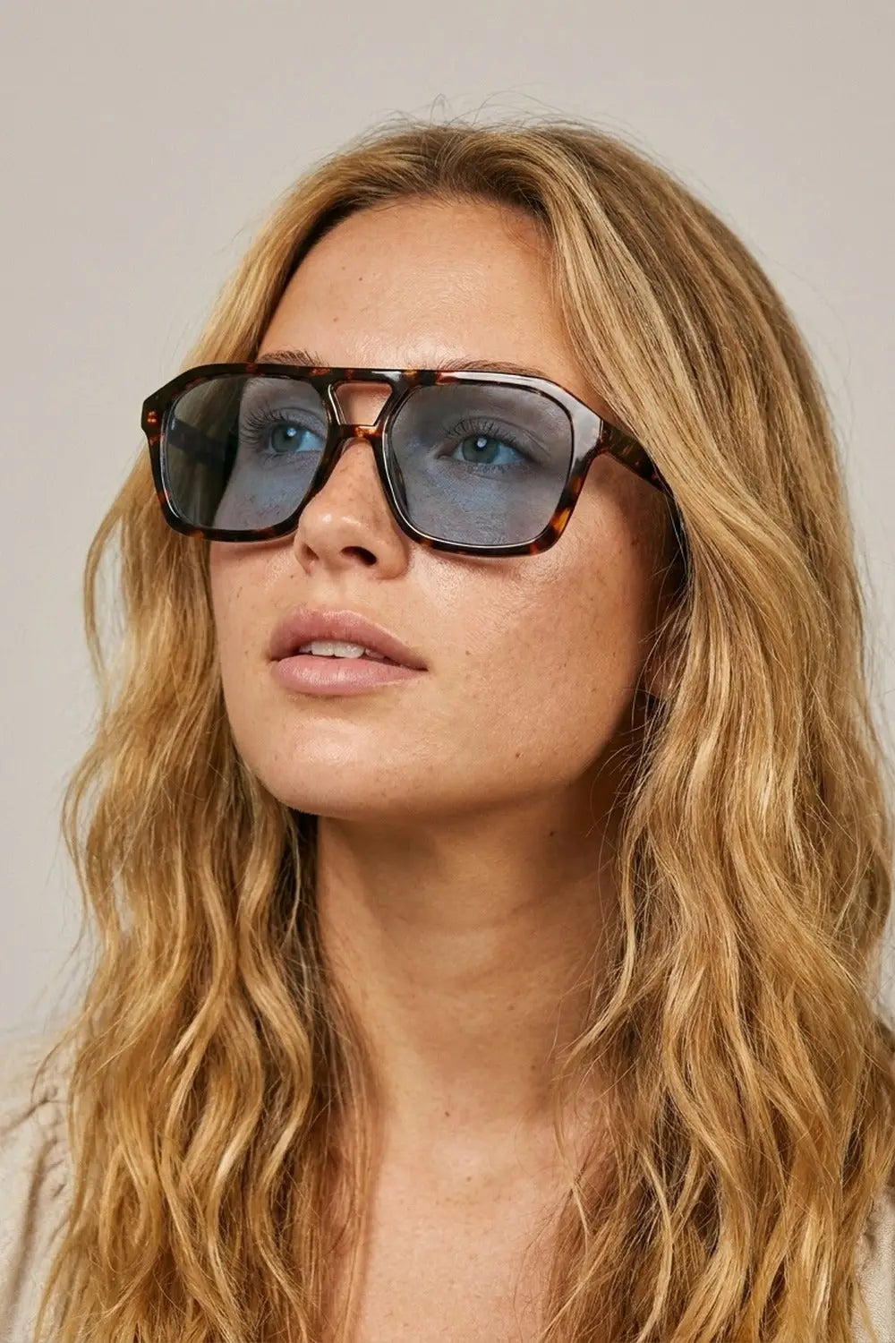 Tortoiseshell Brown Aviator Sunglasses with Blue Lenses - BROWN / ONE - Sunglasses