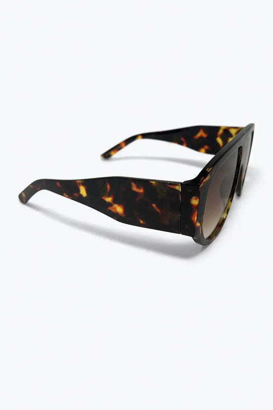 Tortoise Oversized Shield Sunglasses with Gradient Lens - BROWN / ONE - Sunglasses
