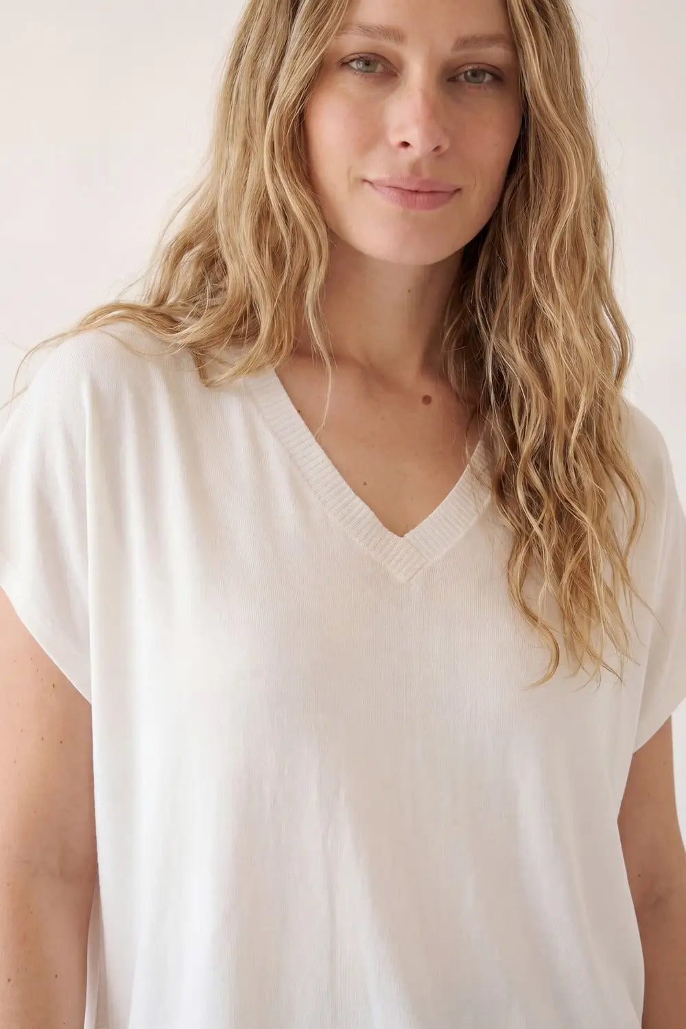 White V-Neck Relaxed Fit Short Sleeve sweater - WHITE / ONE - Tops