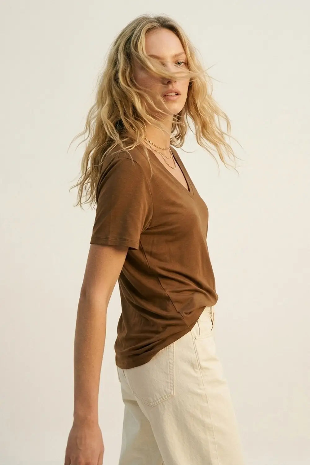 Brown Soft wide V-Neck t-shirt in viscose fabric - BROWN / ONE - T-Shirts