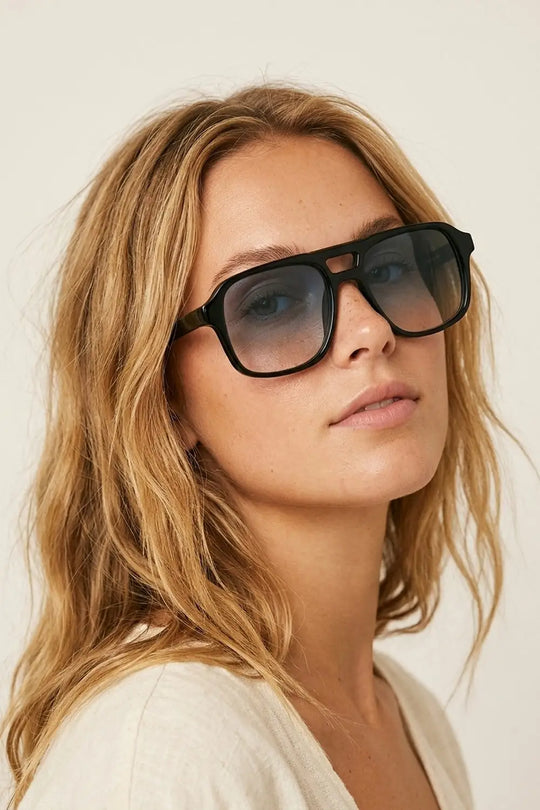 Black Gradient Lens Square Frame Classic Aviator Sunglasses - GRAY / ONE - Sunglasses