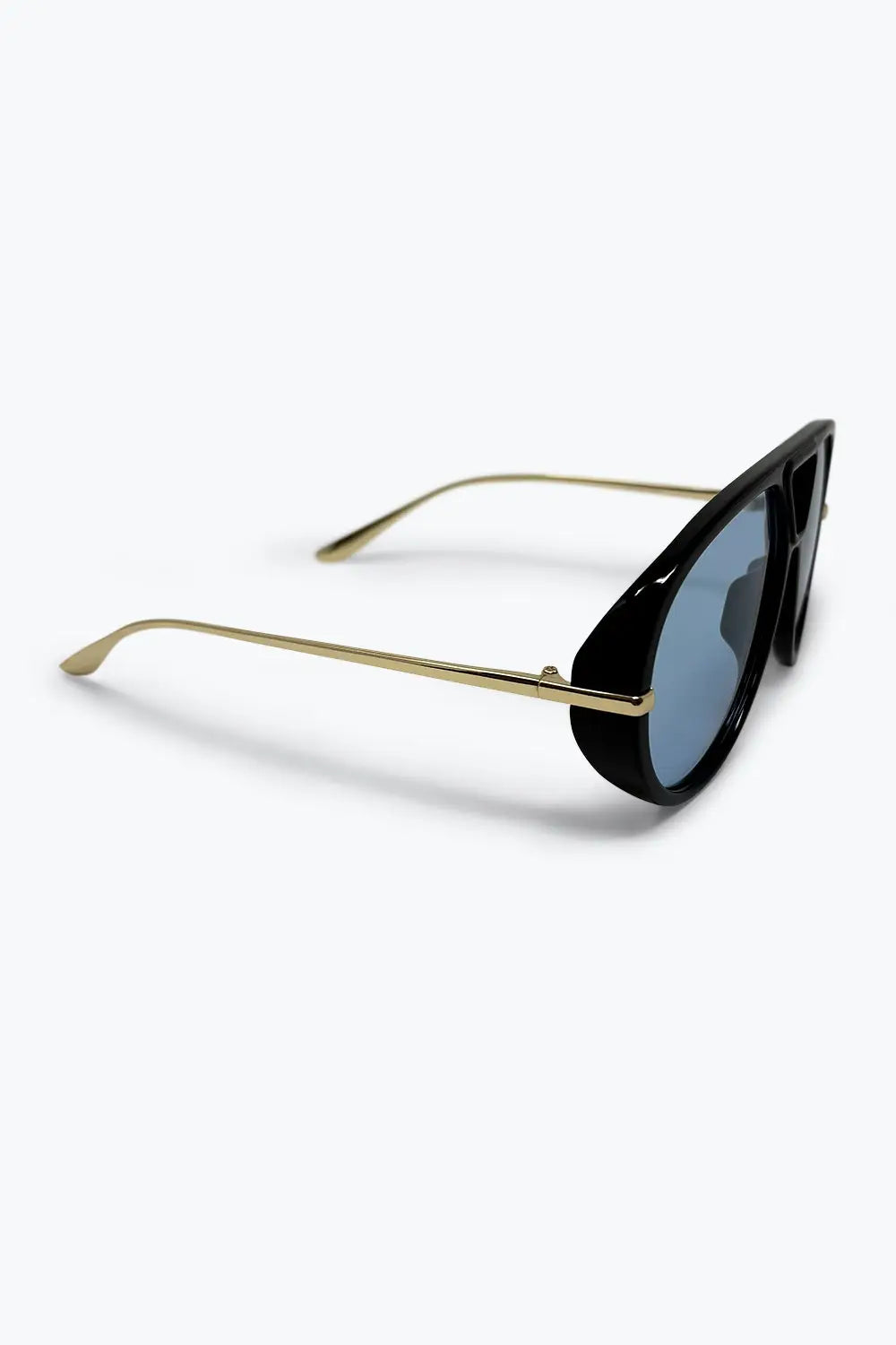 Black Oversize Aviator Frame Blue Gradient Lens Sunglasses - BLUE / ONE - Sunglasses