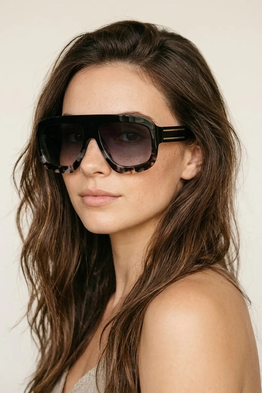 Black Tortoiseshell Frame Oversize Shield Sunglasses With Gradient Lenses - BLACK / ONE - Sunglasses