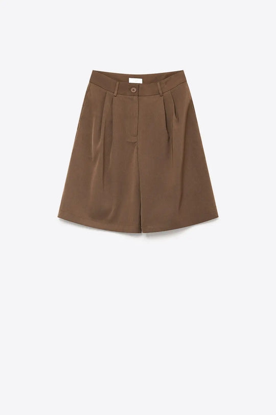 brown Pleated Bermuda Shorts with Knee-Length and Tailored Fit - Pants