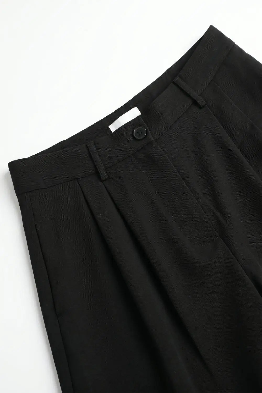 Black Pleated Bermuda Shorts with Knee-Length and Tailored Fit - Pants