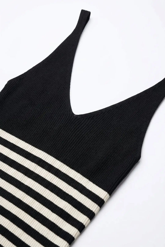 Black Stripe Ribbed Knit V-Neck Fitted Cropped Tank Top - BLACK / ONE - Tops