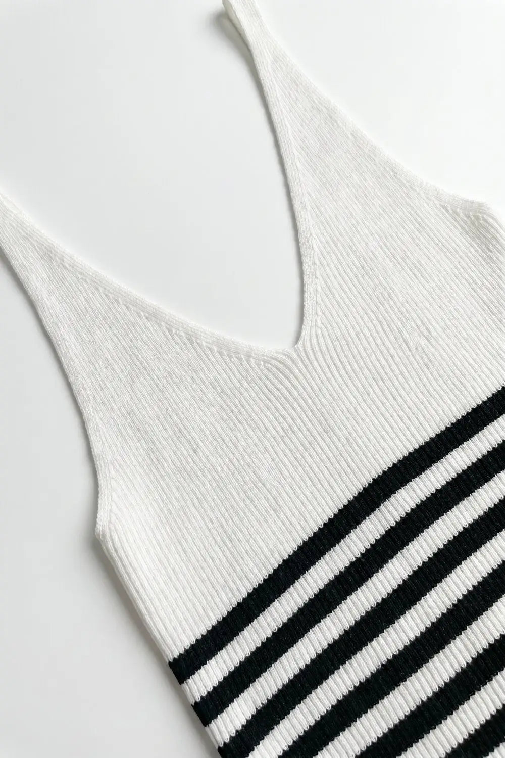White Stripe Ribbed Knit V-Neck Fitted Tank Top - WHITE / ONE - Tops
